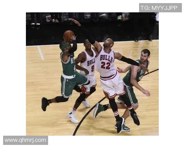 外国足球明星场上冲突激烈打架事件回顾与分析