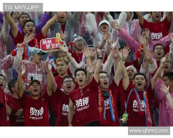 足球明星的优缺点分析及其对球迷和社会的影响探讨