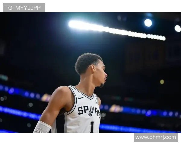 文班亚马新秀赛季表现抢眼场均20分10篮板3盖帽引领联盟新星潮流